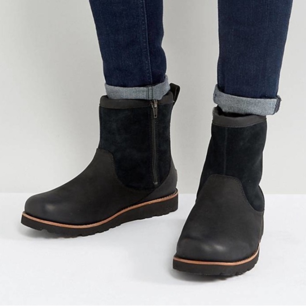 NWOT UGG Unisex Hendren Tall Boots Size 8